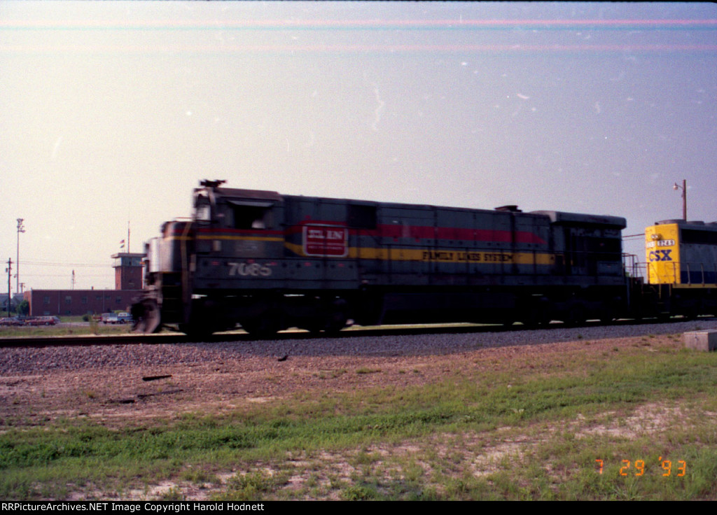 CSX 7085